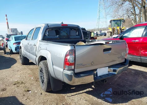 2015 Toyota Tacoma Prerunner V6 z USA, uszkodzony, nr VIN 3TMJU4GN9FM179890